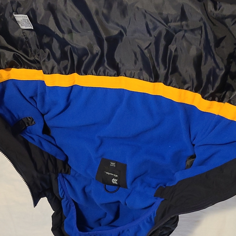 Snow Jacket - Picture 3 of 4